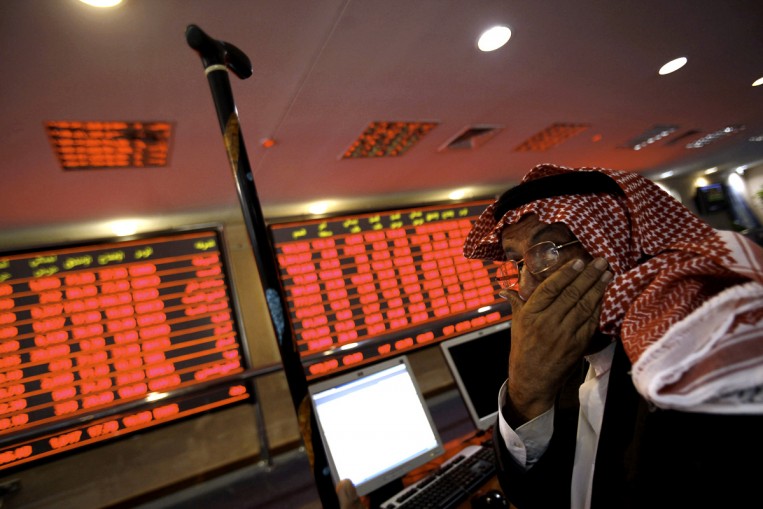 بلومبرغ : السعودية ستعاني من متاعب اقتصادية كثيرة خلال هذا العام
