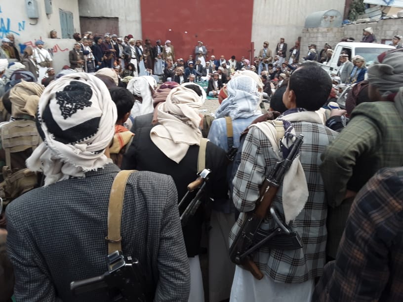 عاجل انفجار الوضع في صنعاء بعد فشل الوساطة القبلية في احتواء الصراع بين قبائل الاعروش وحضر